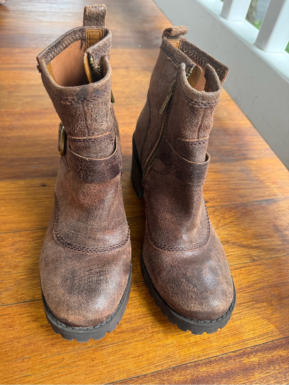 Lucky Brand brown leather distressed ankle bootie buckle zipper size 6.5 women’s